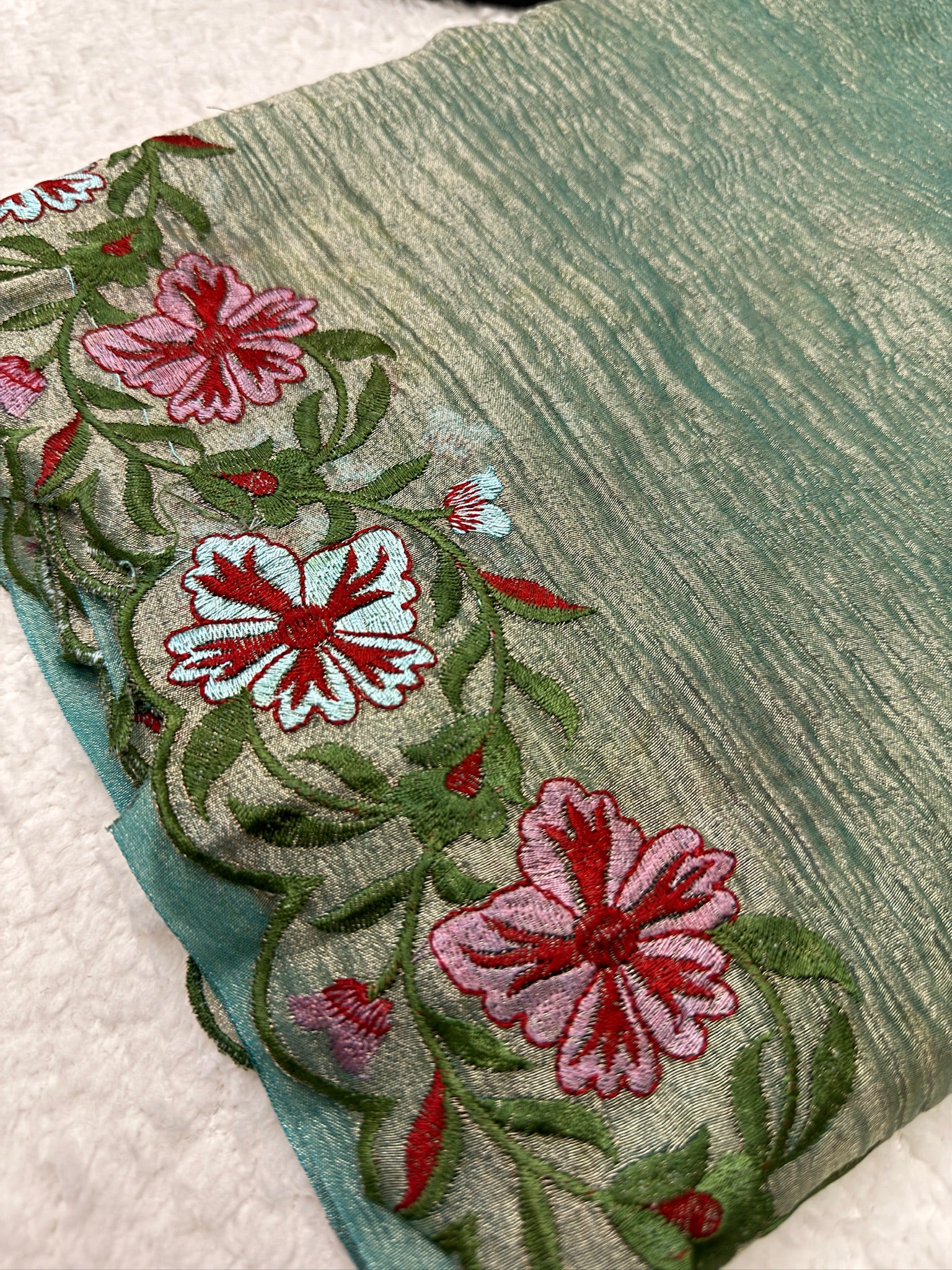 Beautiful Floral Thread work Tissue Saree With Blouse